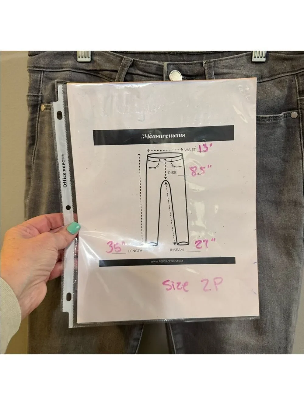 Athleta Gray Skinny Jeans with Tapered Leg. Size 2 petite